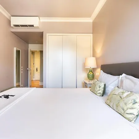 Chiado Camoes | Apartamento *